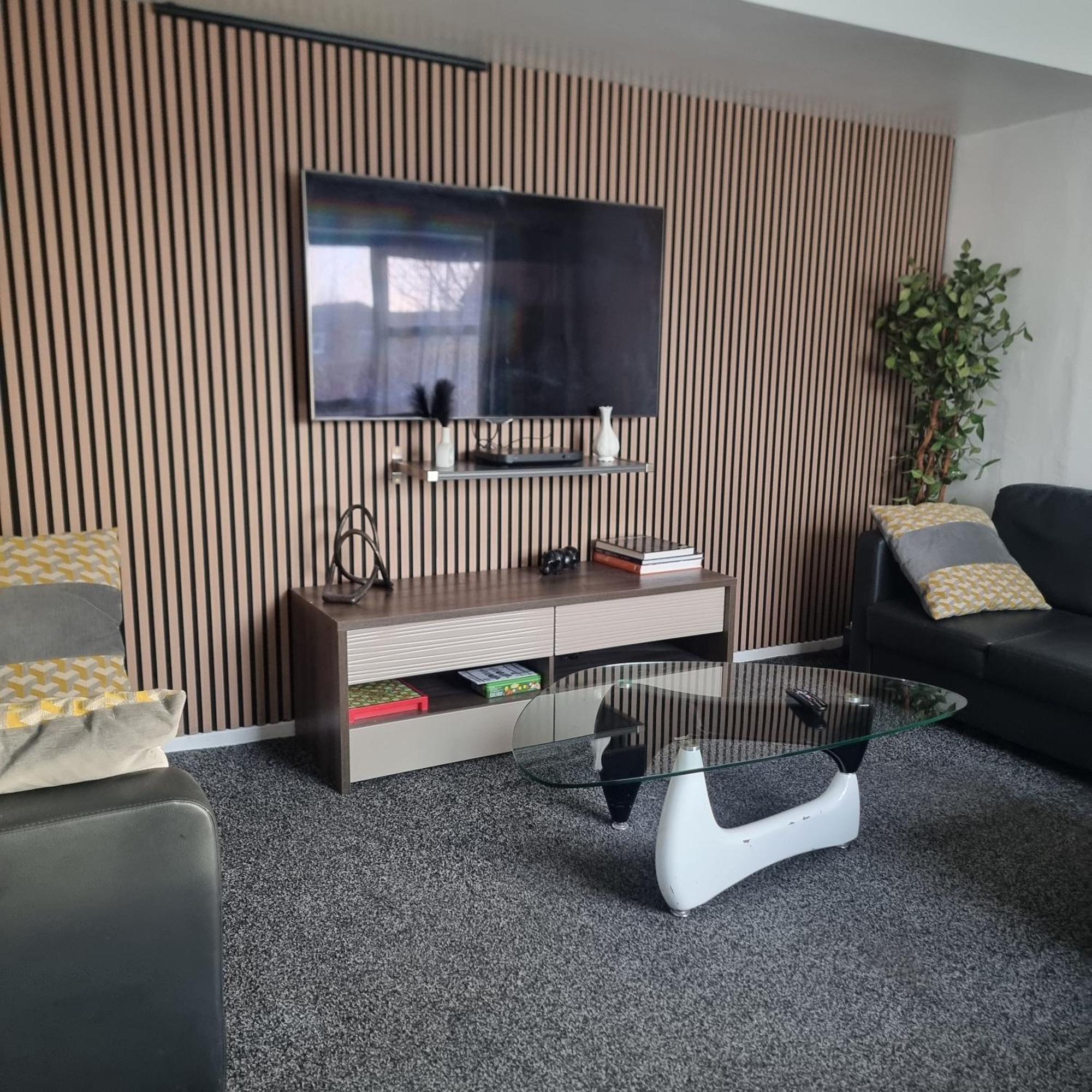 Spacious House In Central Манчестър Екстериор снимка